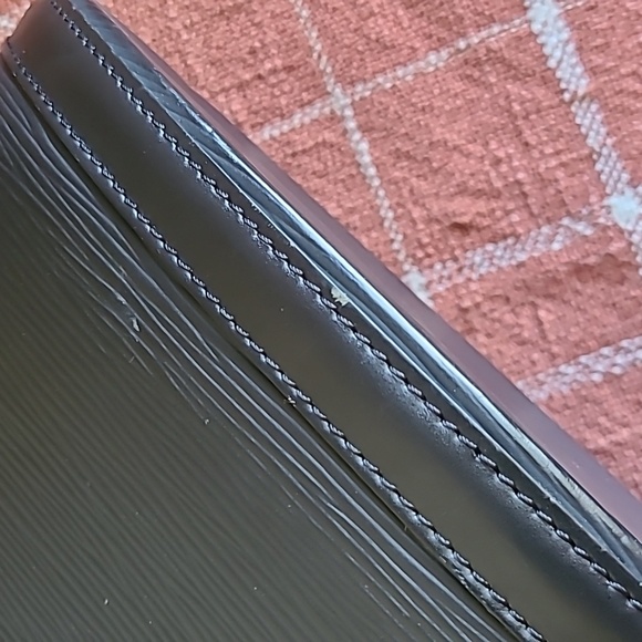 EUC vintage Louis Vuitton shoulder bag - Picture 14 of 16